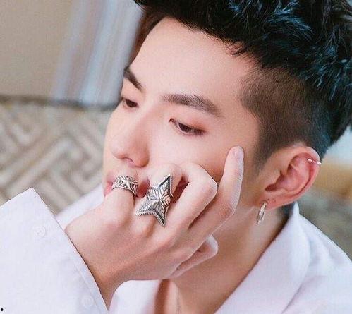 王鹤棣感情爆料视频大全,视频爆料背后的真实情感历程 第2张 王鹤棣感情爆料视频大全,视频爆料背后的真实情感历程 第2张